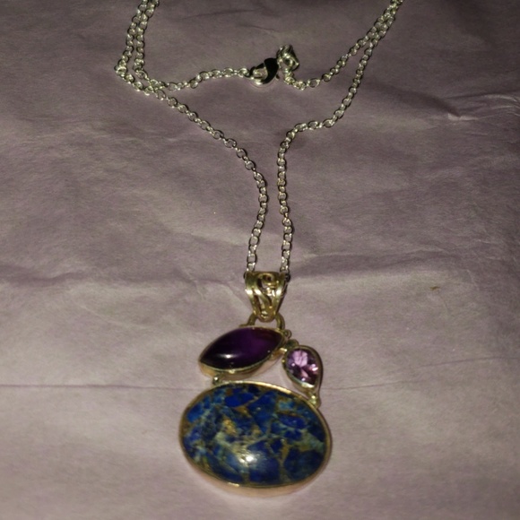 Boutique semi precious necklace - Picture 2 of 4